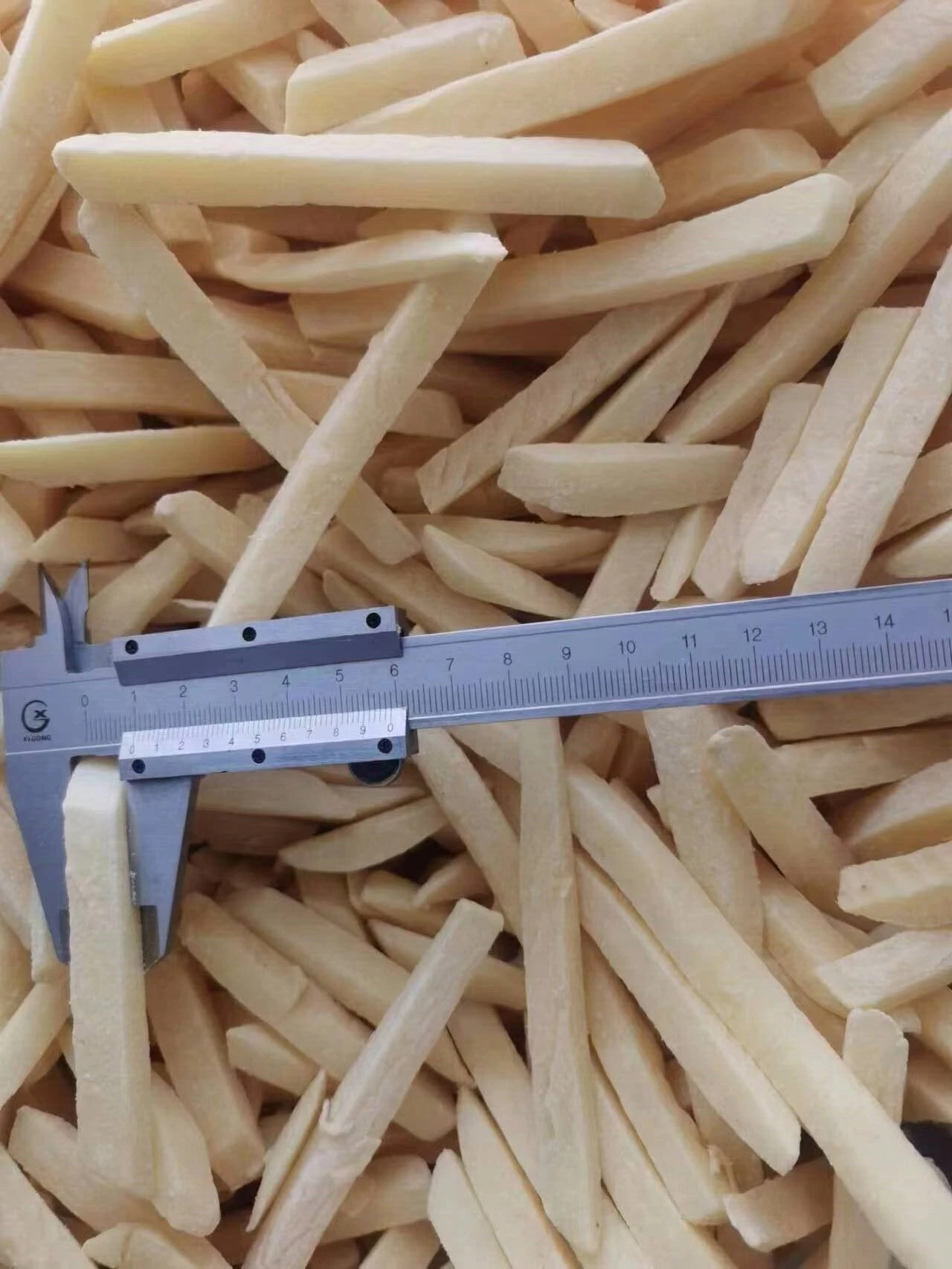 Straight Cut Frozen Fries for retail packs Straight Cut Frozen Fries for retail packs